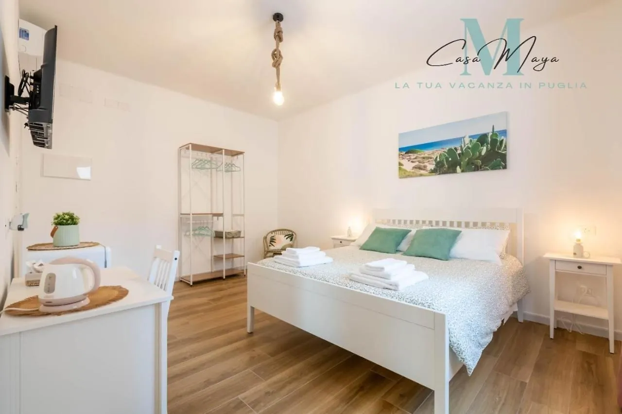 Casa Maya Bari 0*,  Włochy