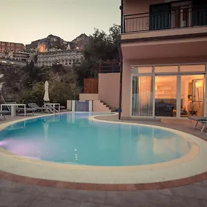 meridiana-hotel-taormina.taorminaitalyhotels.com/